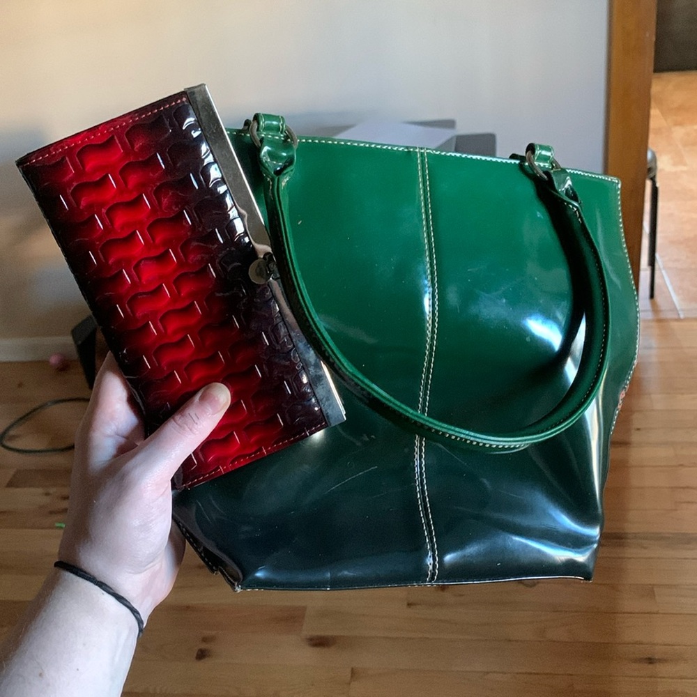 Ombré Patent Leather Purse w/FREE Wallet